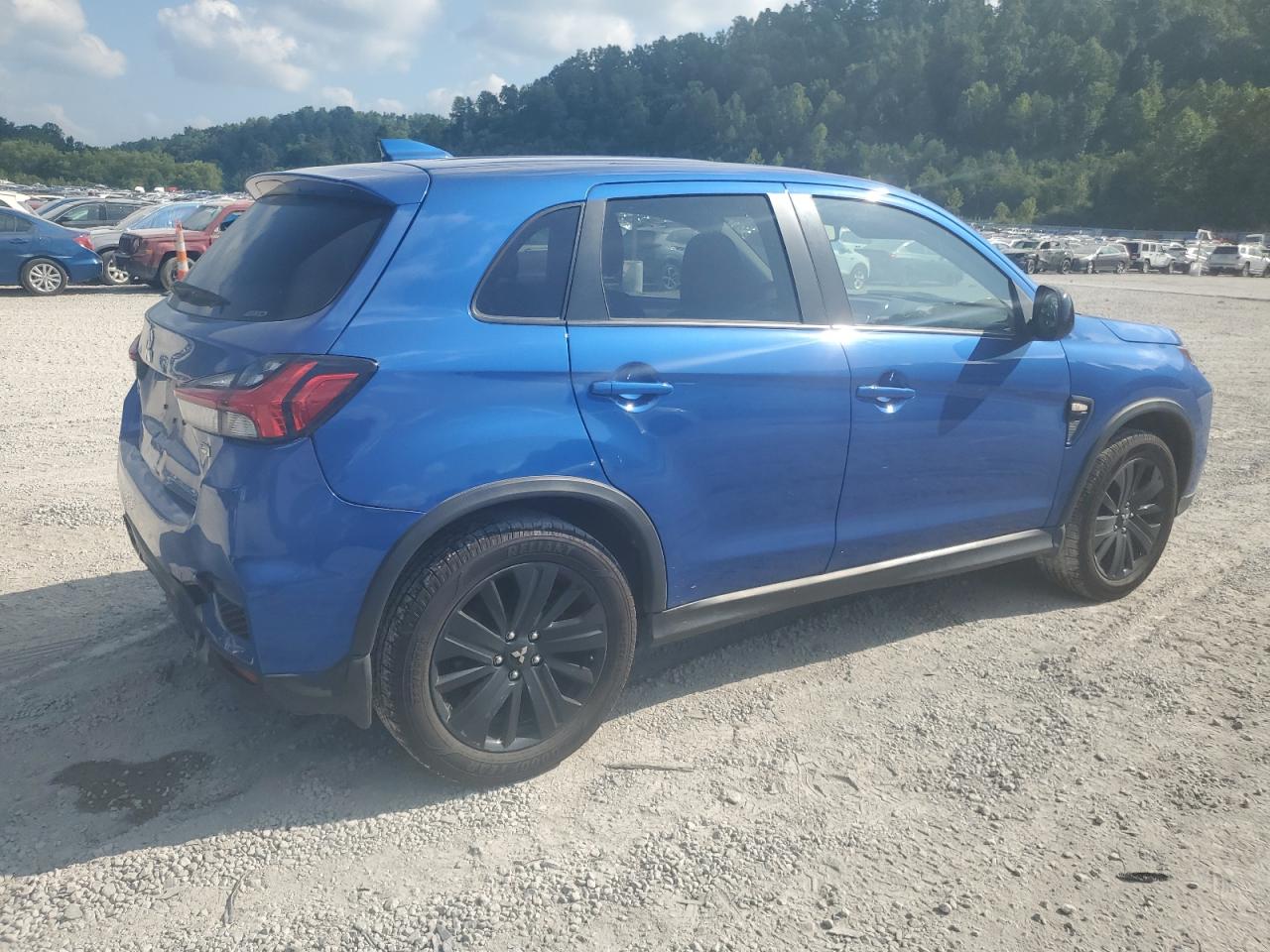 MITSUBISHI OUTLANDER ES