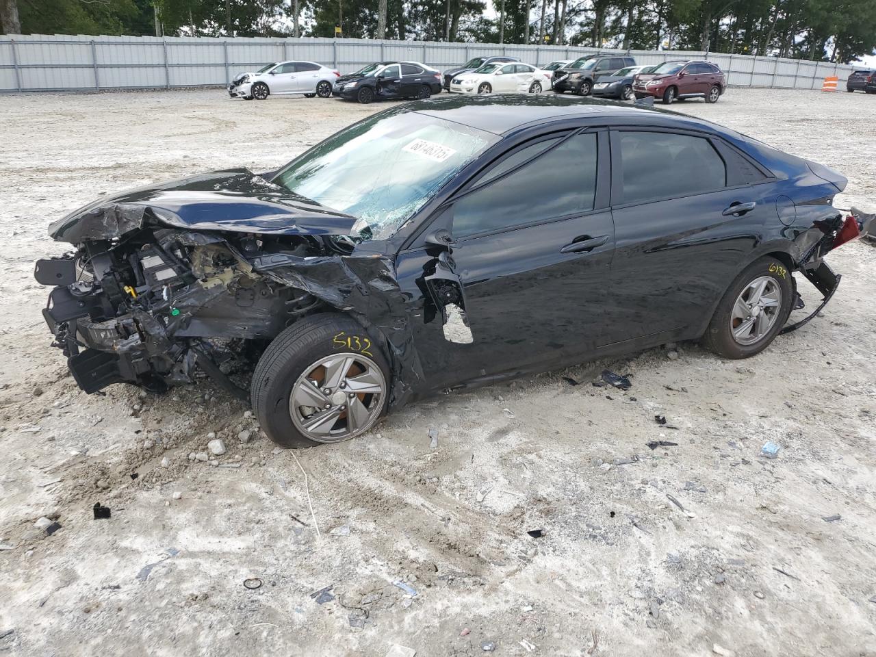 HYUNDAI ELANTRA SE