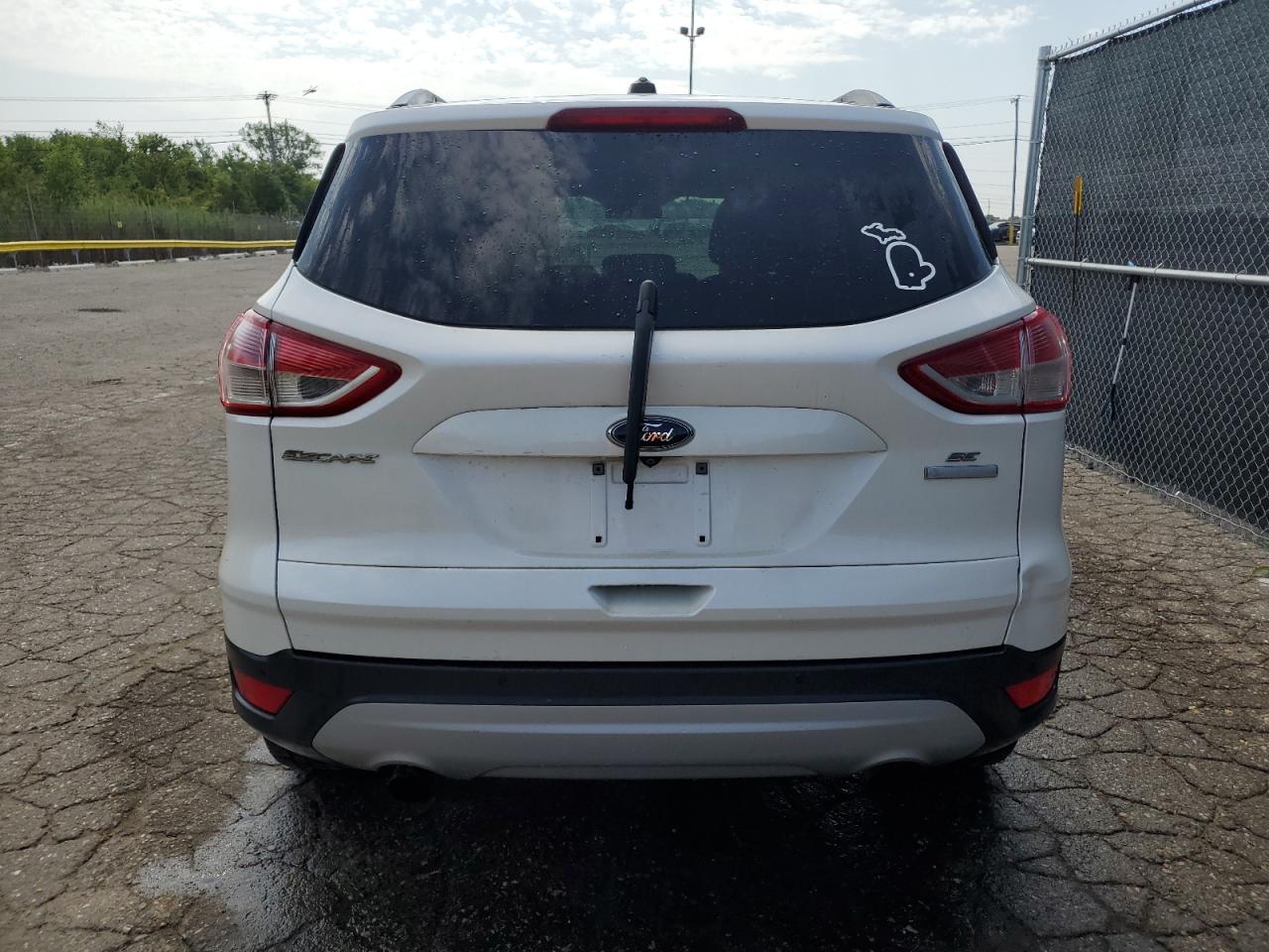 FORD ESCAPE SE