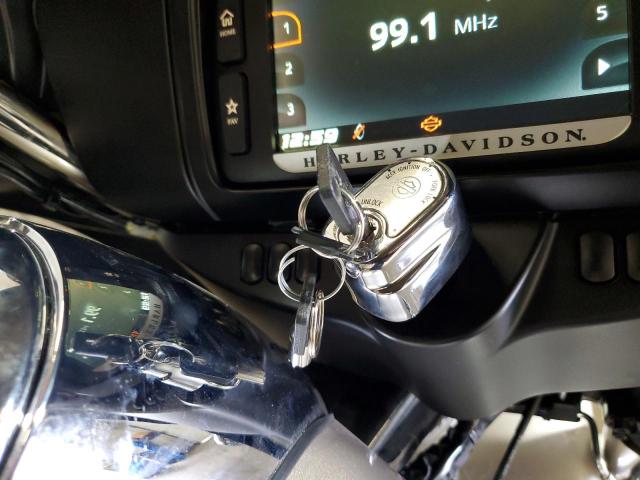 2018 HARLEY-DAVIDSON FLHX STREE 1HD1KBC10JB676144