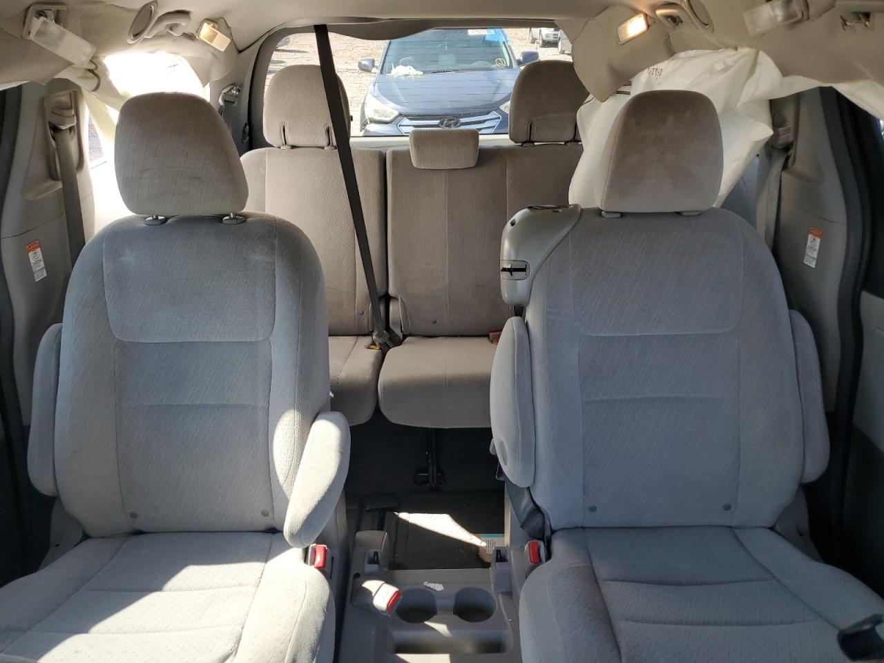 Lot #3305452075 2016 TOYOTA SIENNA LE