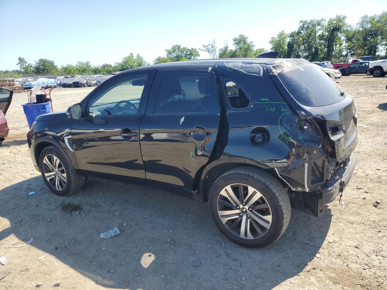 MITSUBISHI OUTLANDER SE