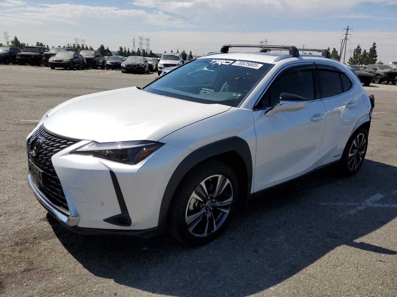 LEXUS UX 250H BASE