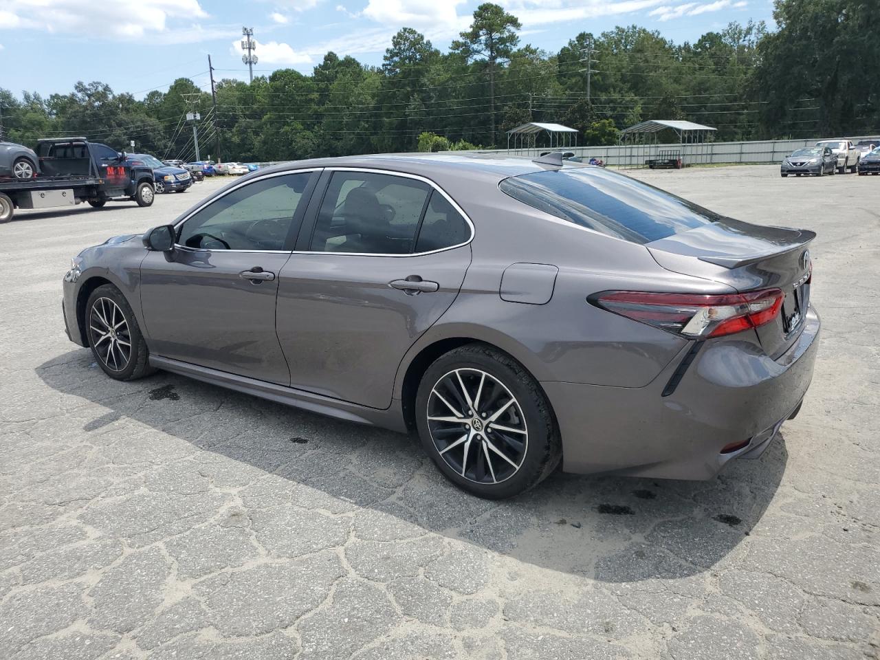 TOYOTA CAMRY SE NIGHT SHADE