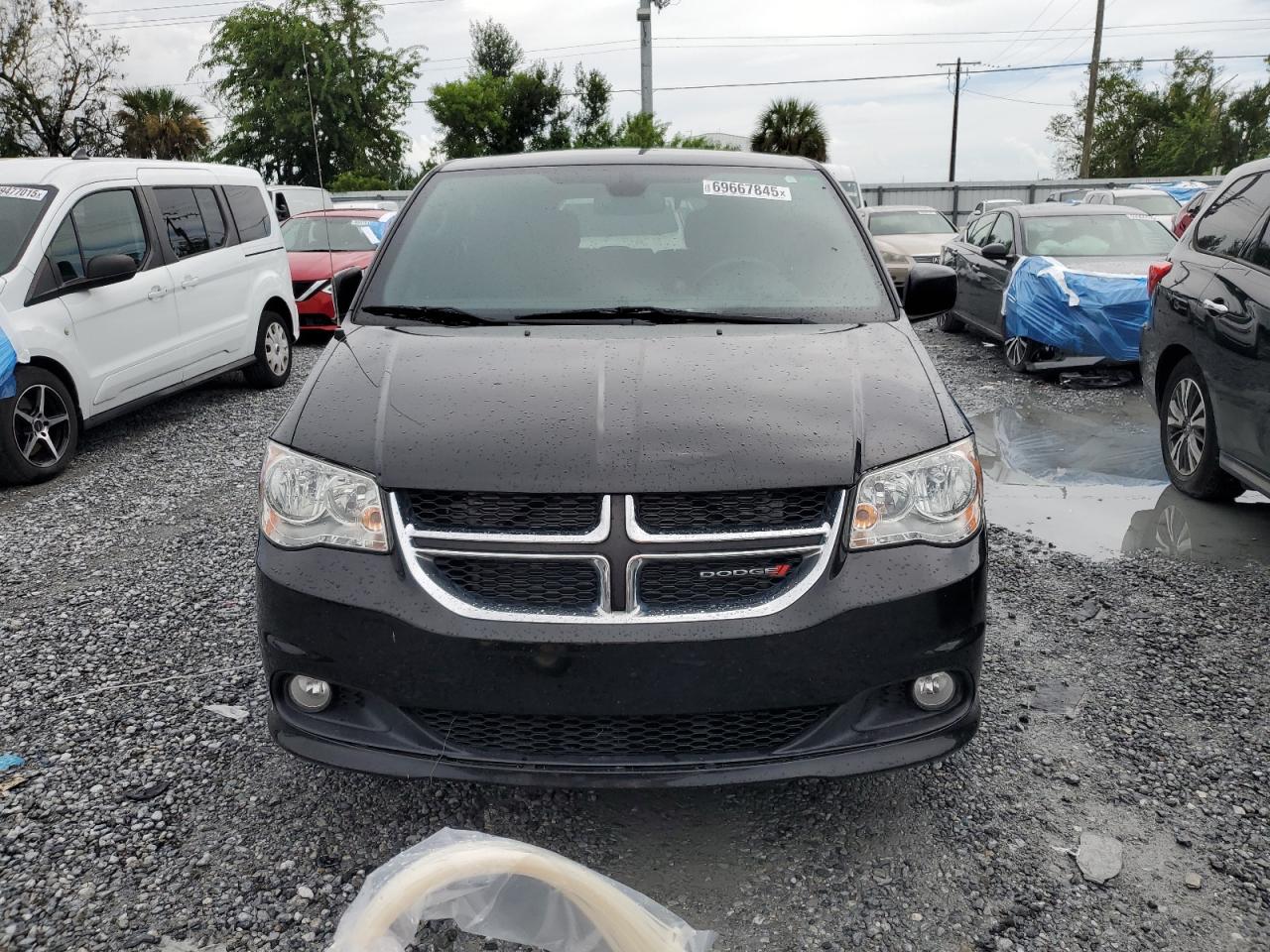 DODGE GRAND CARAVAN SE
