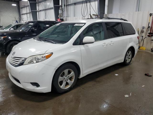 TOYOTA SIENNA LE
