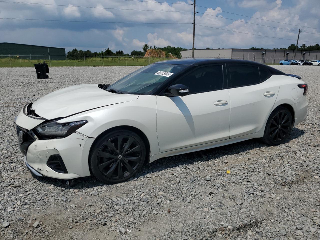 NISSAN MAXIMA SR