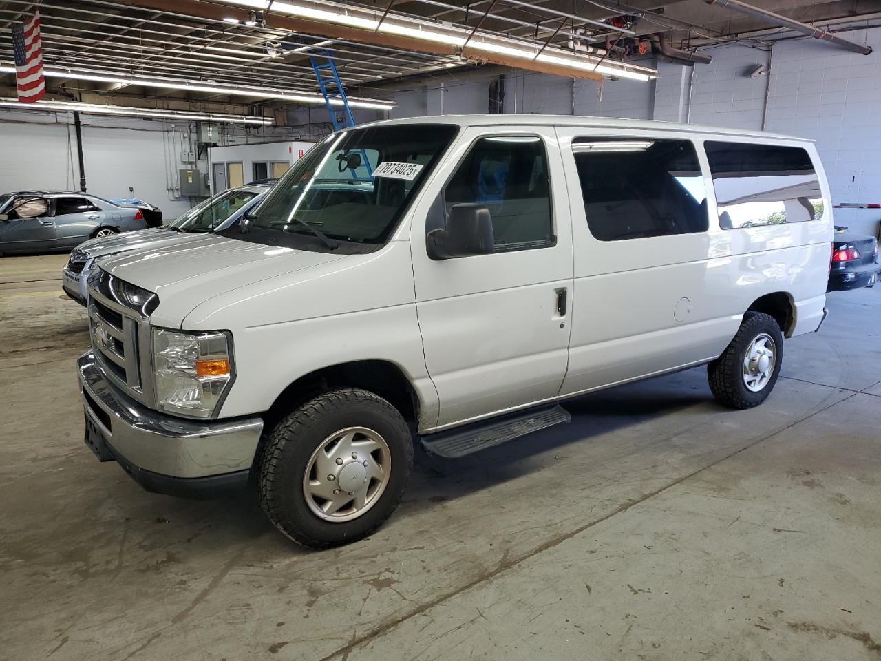 FORD ECONOLINE E350 SUPER DUTY WAGON