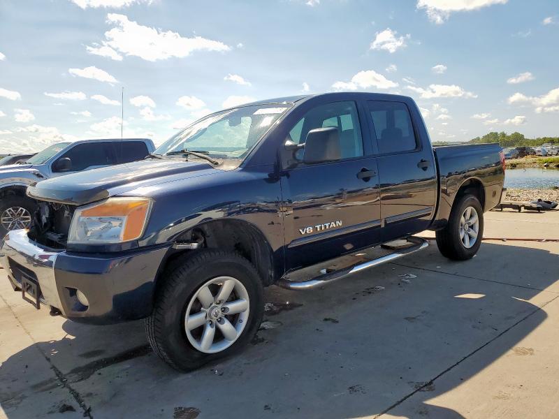 NISSAN TITAN SE
