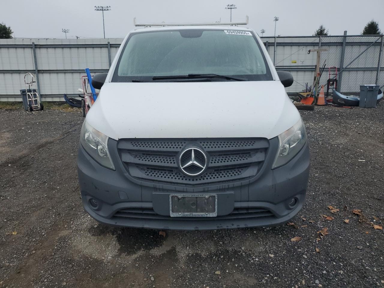 MERCEDES-BENZ METRIS