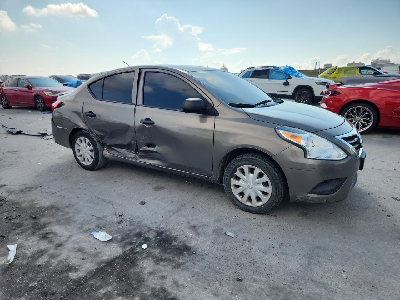 NISSAN VERSA S