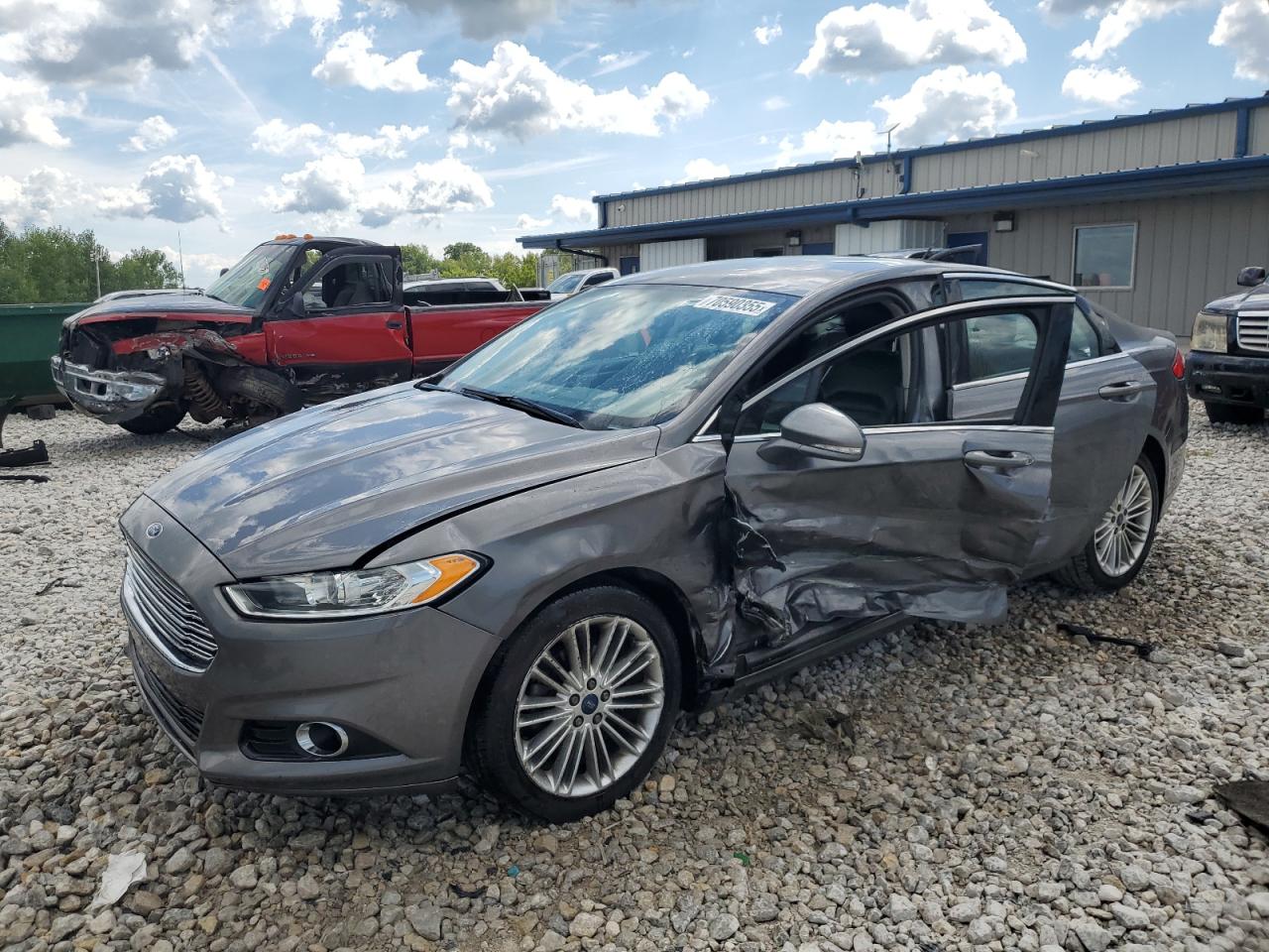 FORD FUSION SE