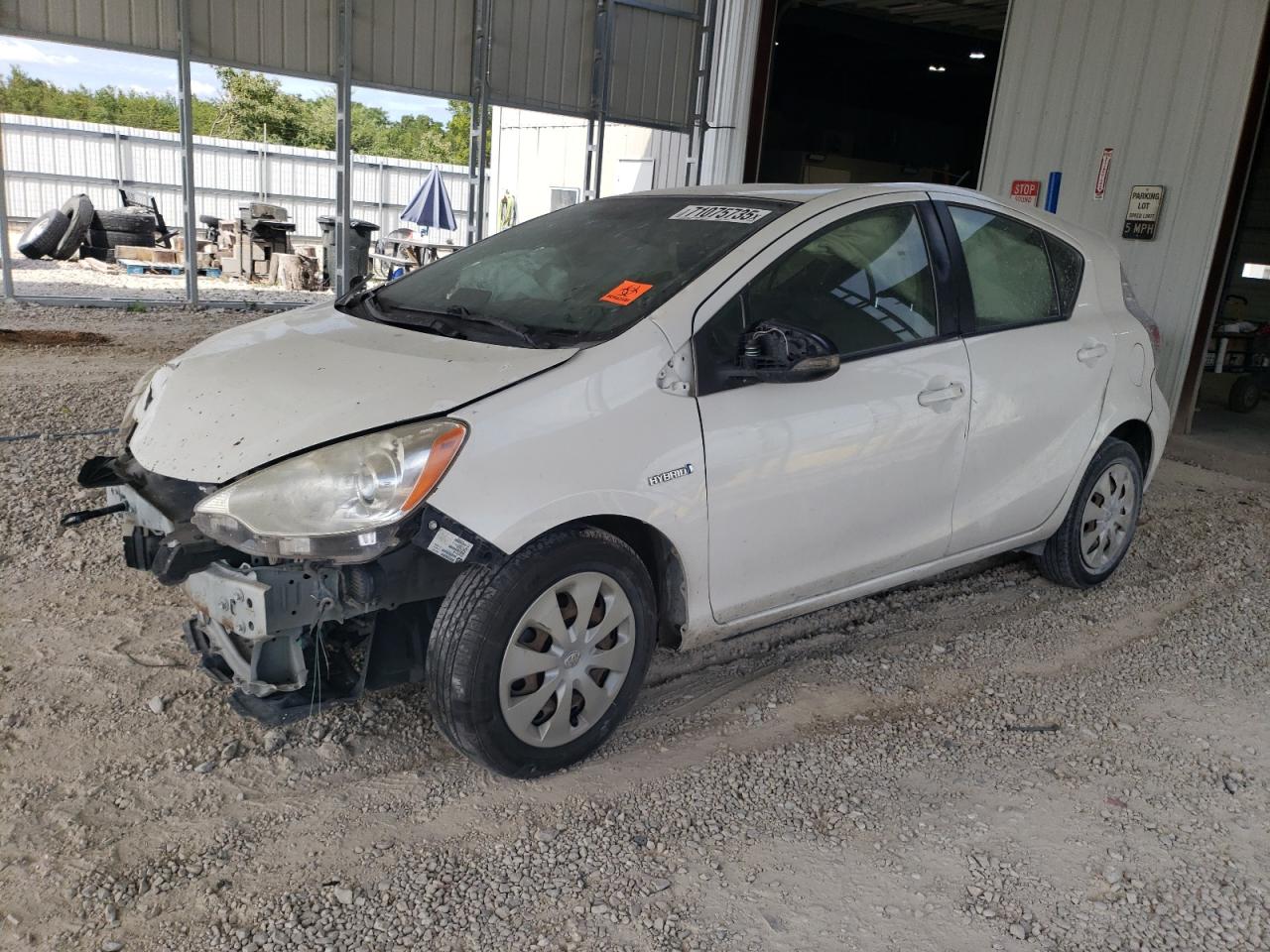 TOYOTA PRIUS C