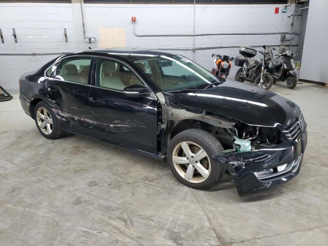 2015 VOLKSWAGEN PASSAT S 1VWAS7A31FC119857