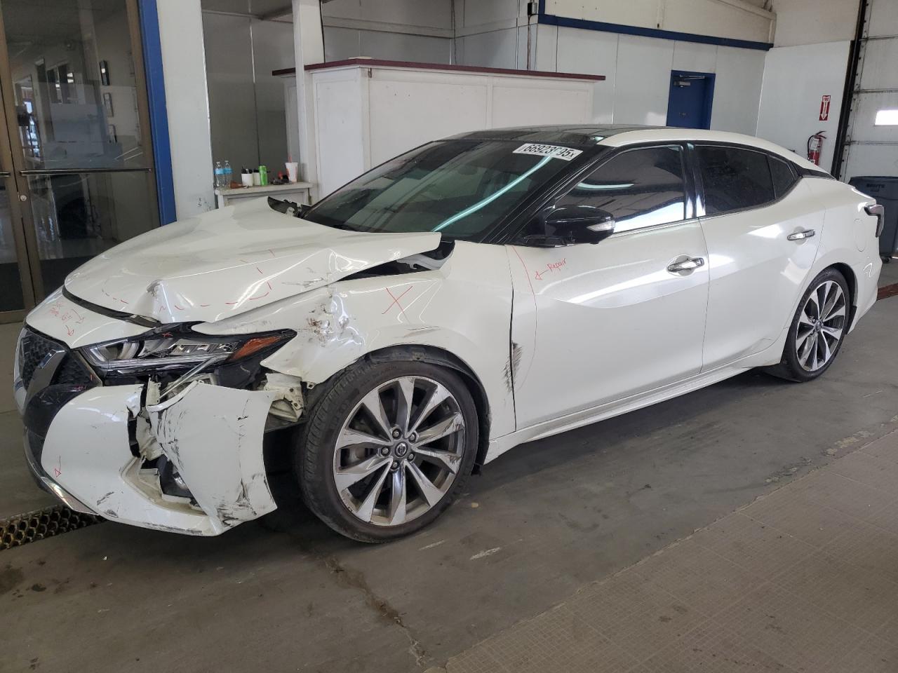 NISSAN MAXIMA PLATINUM