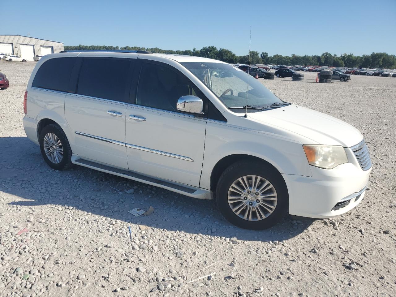 CHRYSLER TOWN & COUNTRY LIMITED