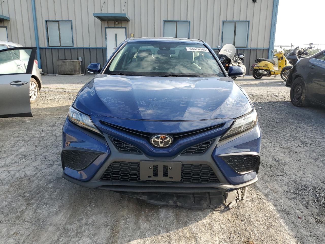 TOYOTA CAMRY SE NIGHT SHADE