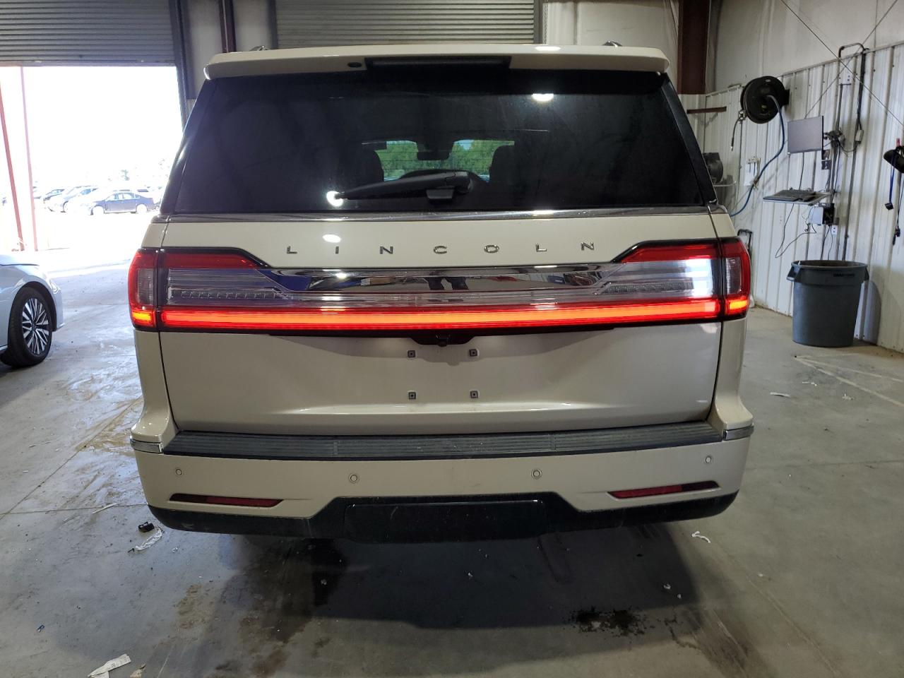 LINCOLN NAVIGATOR L RESERVE