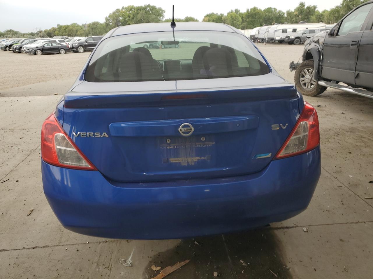 NISSAN VERSA S