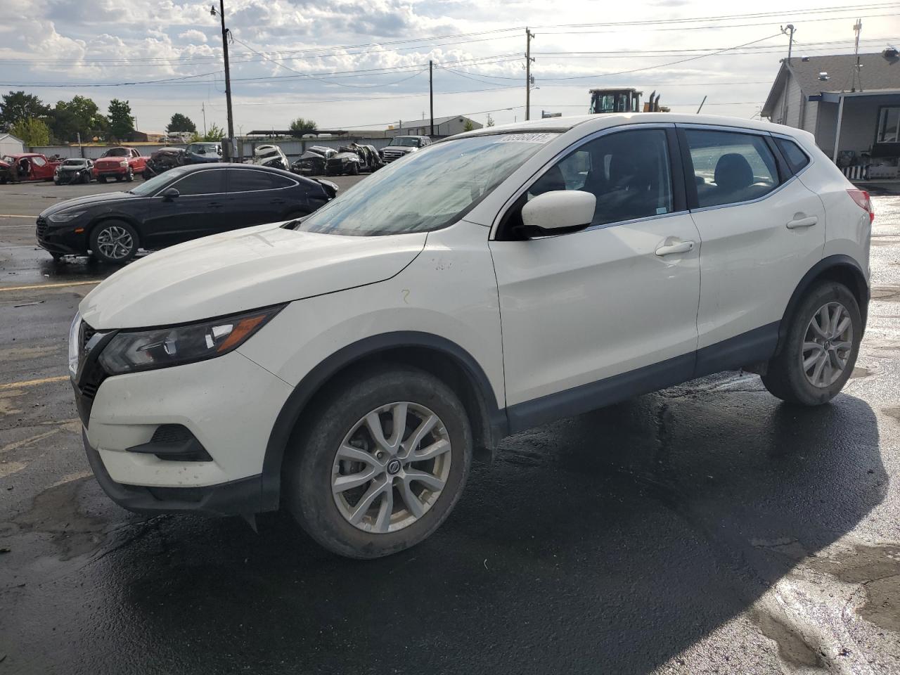 NISSAN ROGUE SPORT S