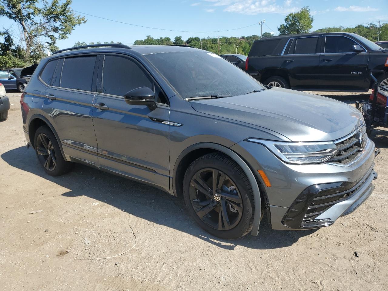 VOLKSWAGEN TIGUAN SE R-LINE BLACK