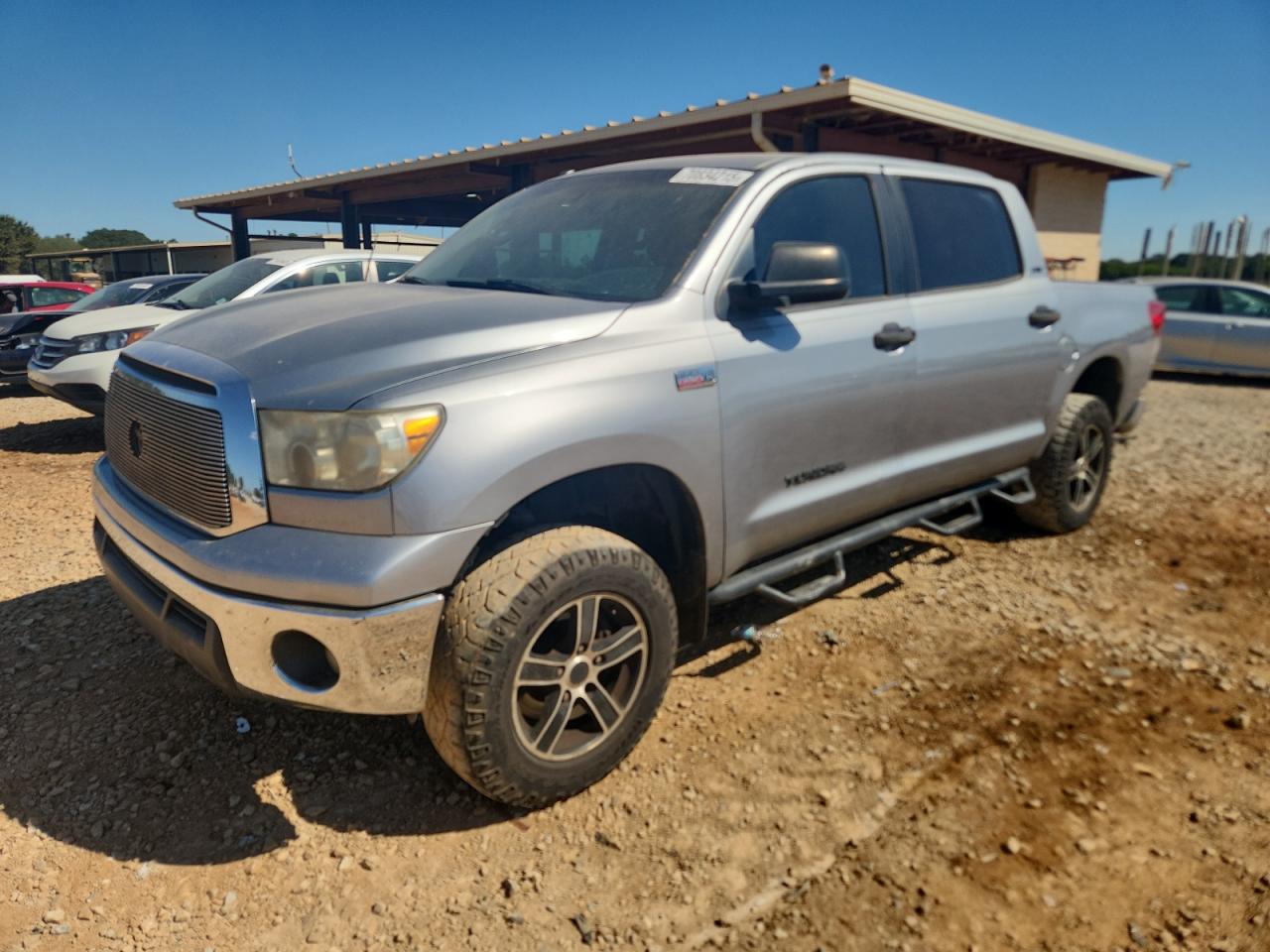 TOYOTA TUNDRA CREWMAX SR5