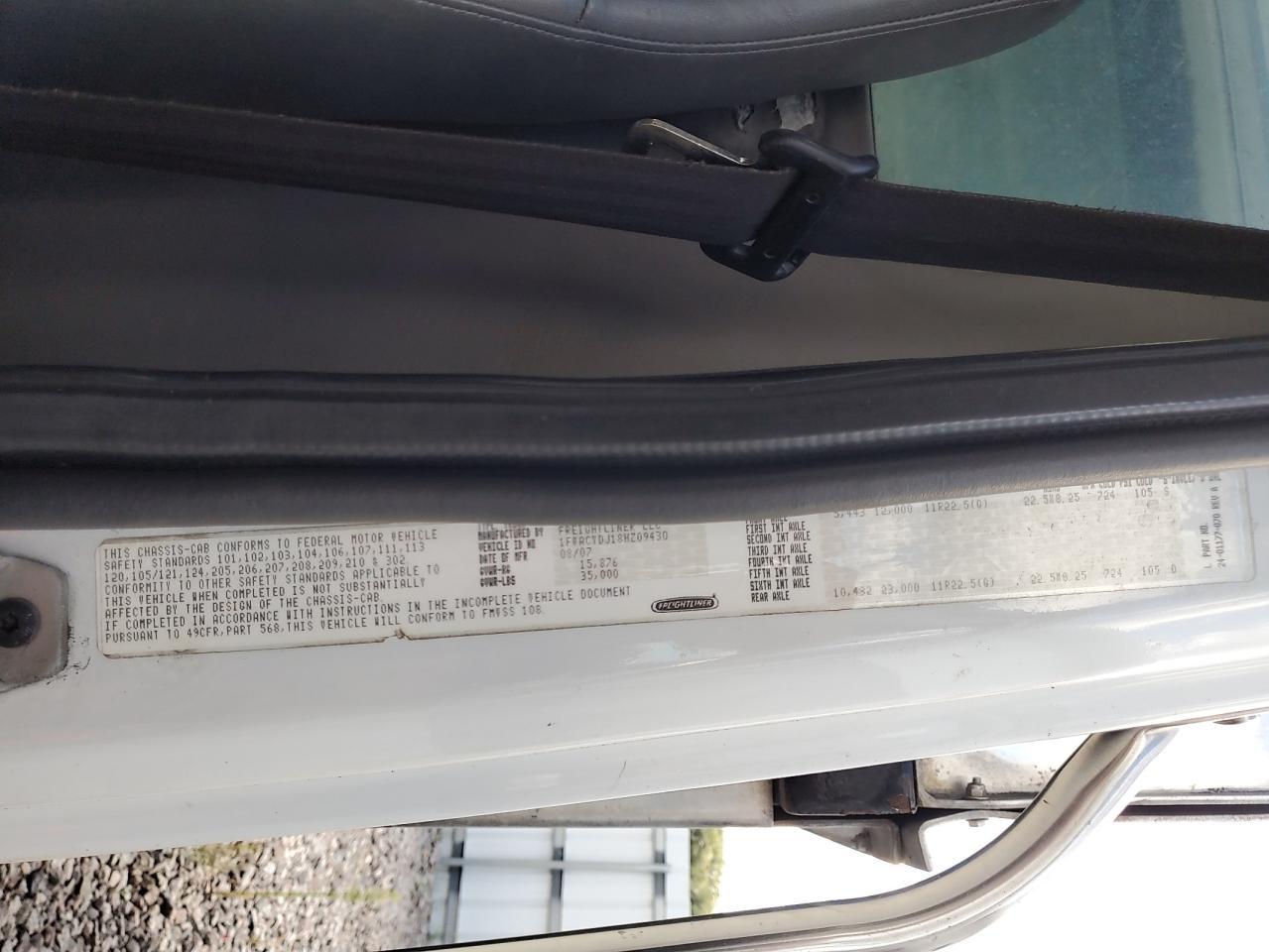 Lot #3261341502 2008 FREIGHTLINER M2 106 MED