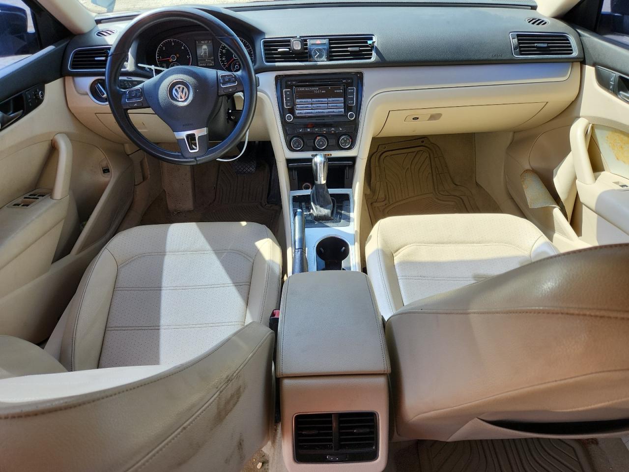 VOLKSWAGEN PASSAT SE