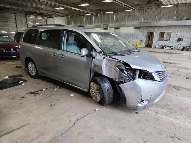 2013 TOYOTA SIENNA XLE - 5TDYK3DC9DS324361