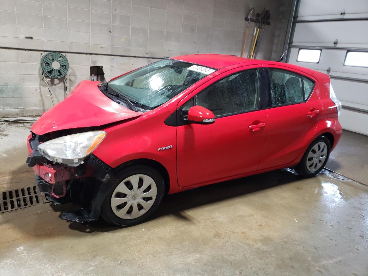 TOYOTA PRIUS C