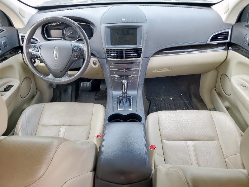 2019 LINCOLN MKT 2LMHJ5AT7KBL00822