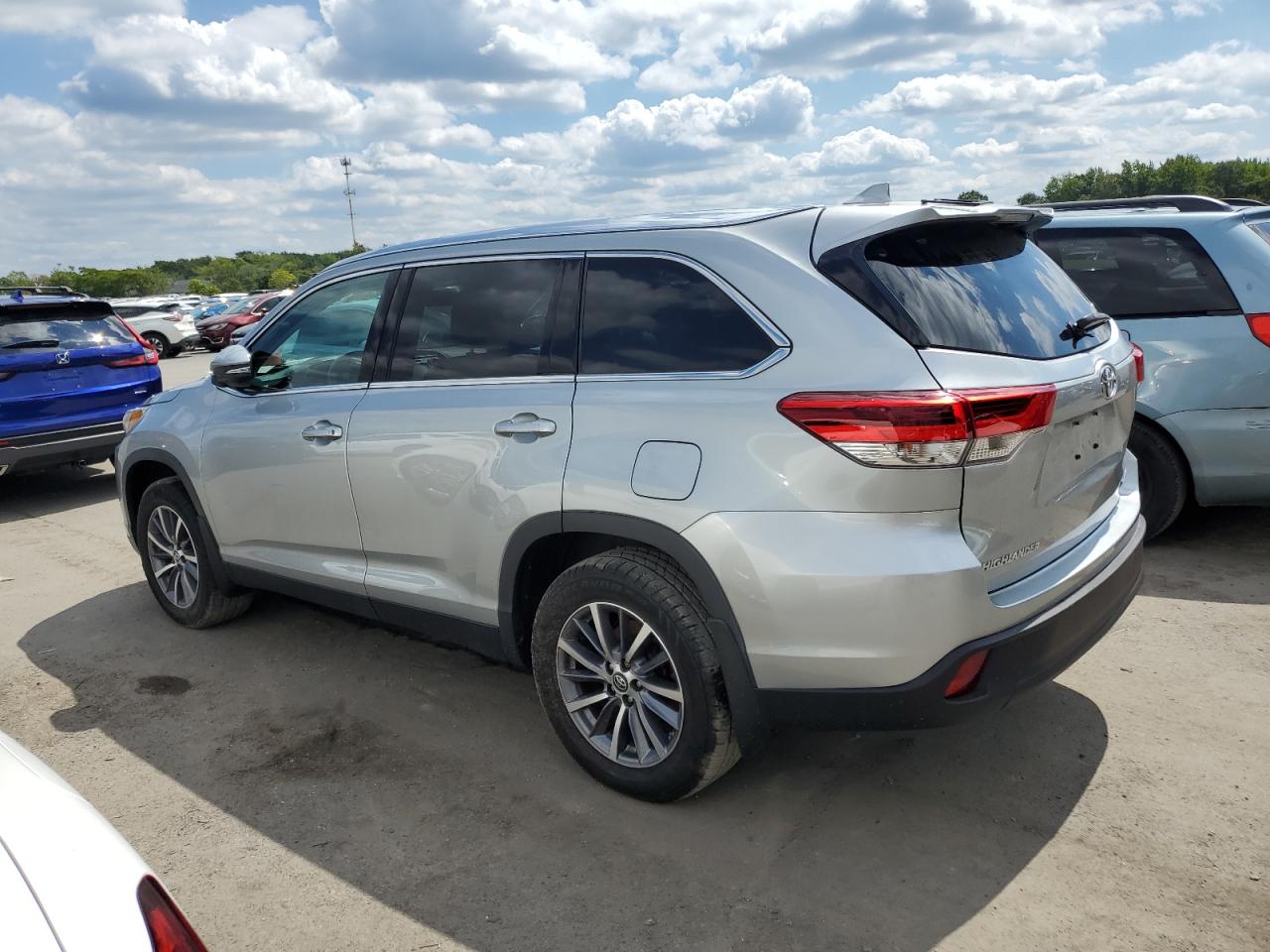 TOYOTA HIGHLANDER SE