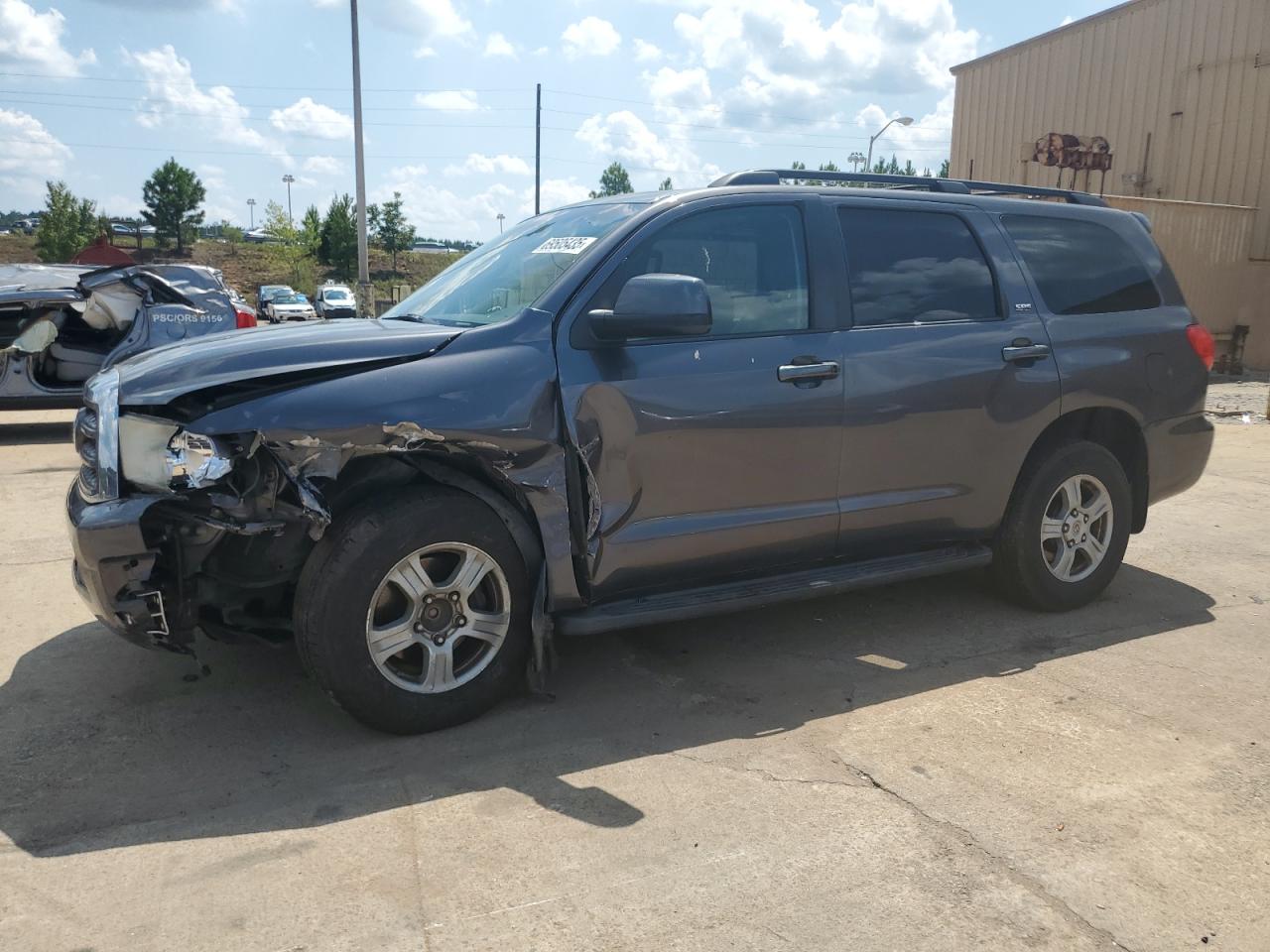 TOYOTA SEQUOIA SR5
