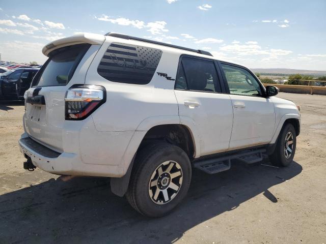 2019 TOYOTA 4RUNNER SR JTEBU5JR2K5683442