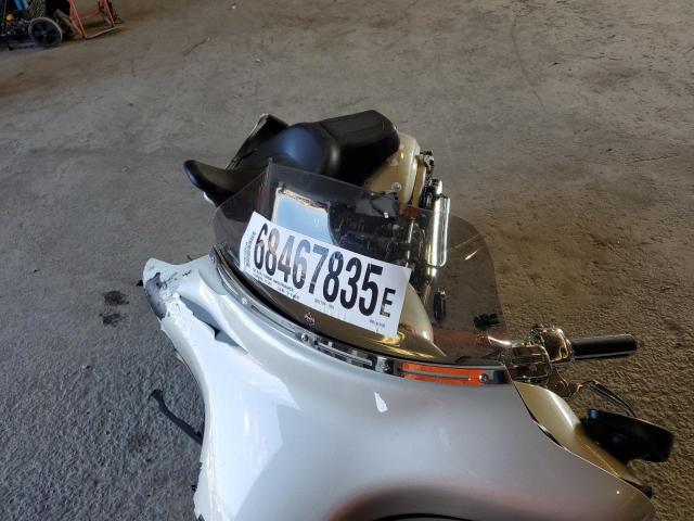 2011 HARLEY-DAVIDSON FLHXSE2 - 1HD1PZ812BB951226