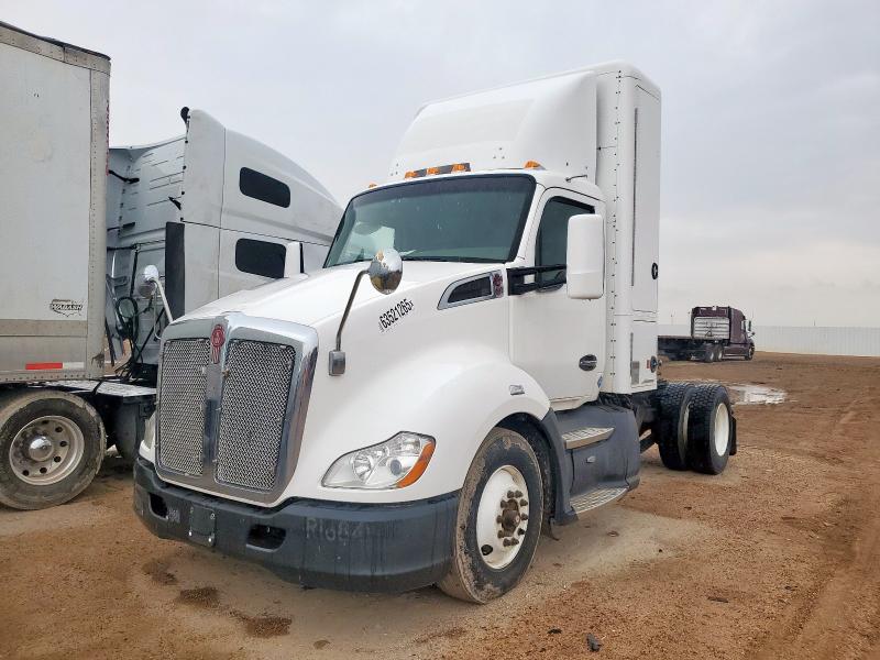 2017 KENWORTH T680 #3285598335