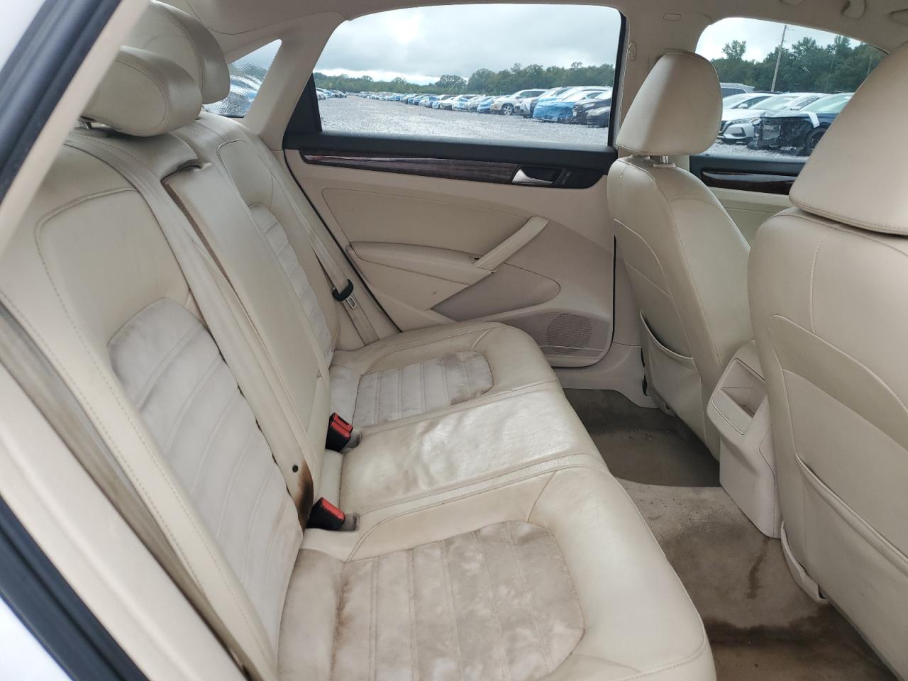 VOLKSWAGEN PASSAT SEL