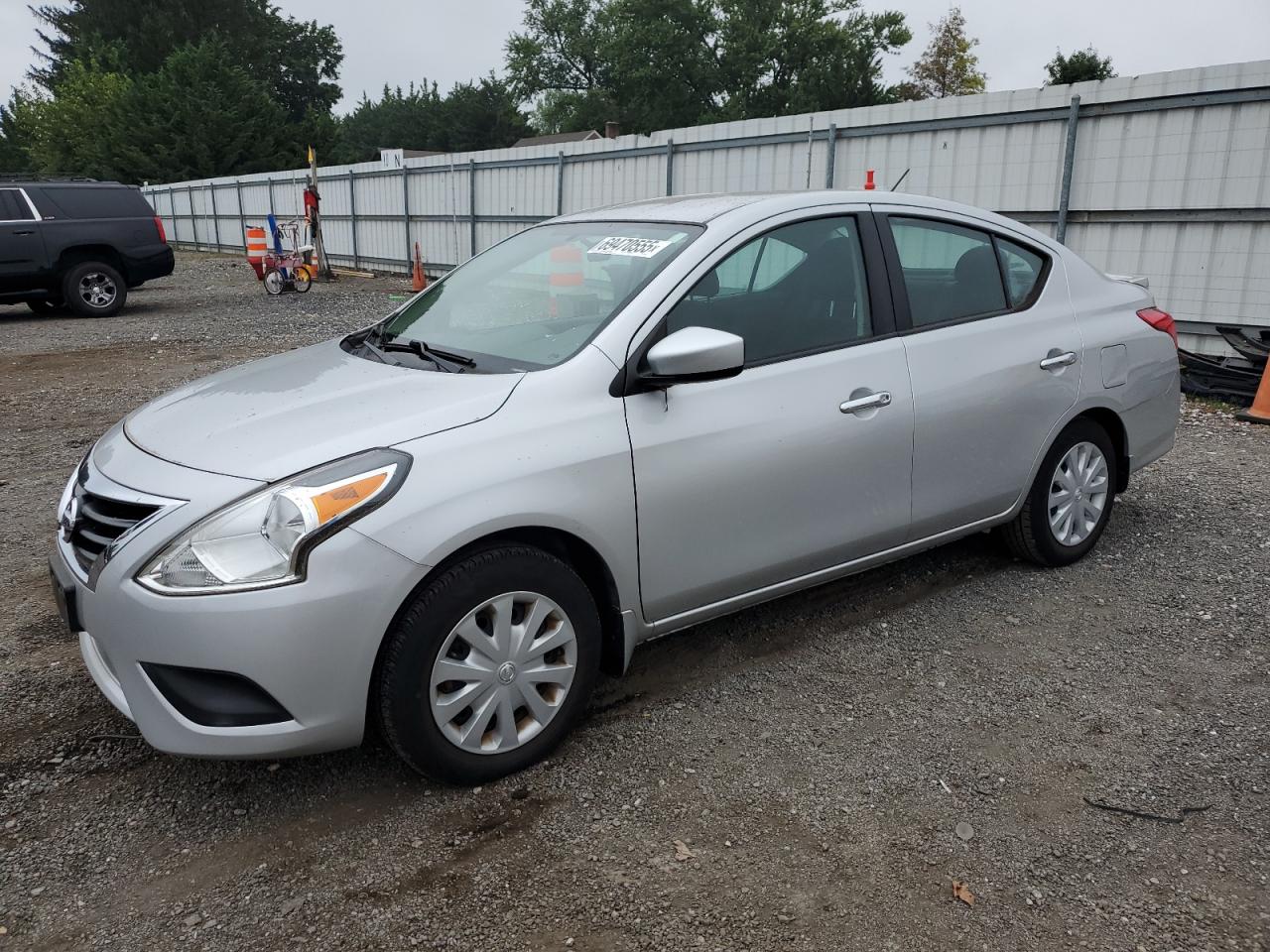 NISSAN VERSA S