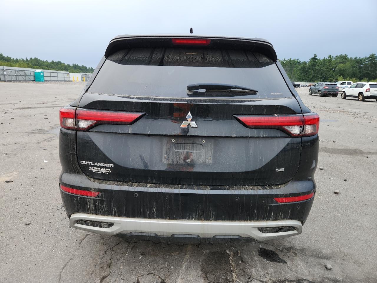 MITSUBISHI OUTLANDER SE