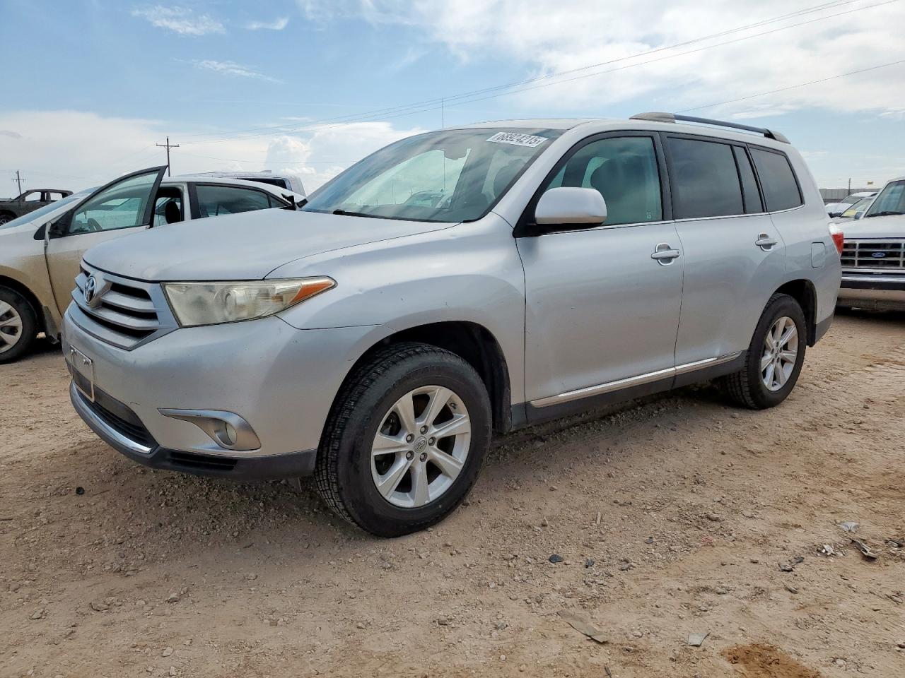 TOYOTA HIGHLANDER BASE