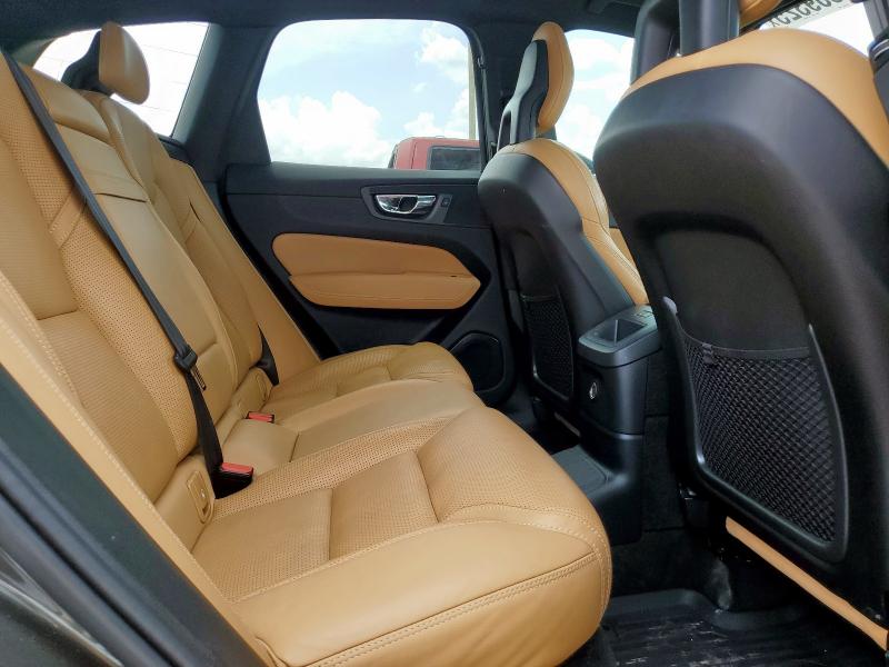 2018 VOLVO XC60 T8 IN YV4BR0DL8J1062158