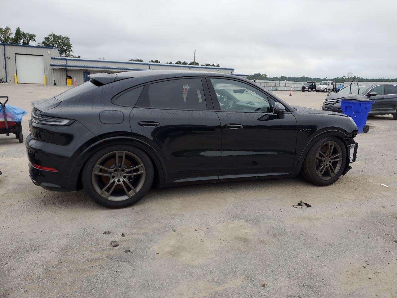PORSCHE CAYENNE TURBO E-HYBRID COUPE