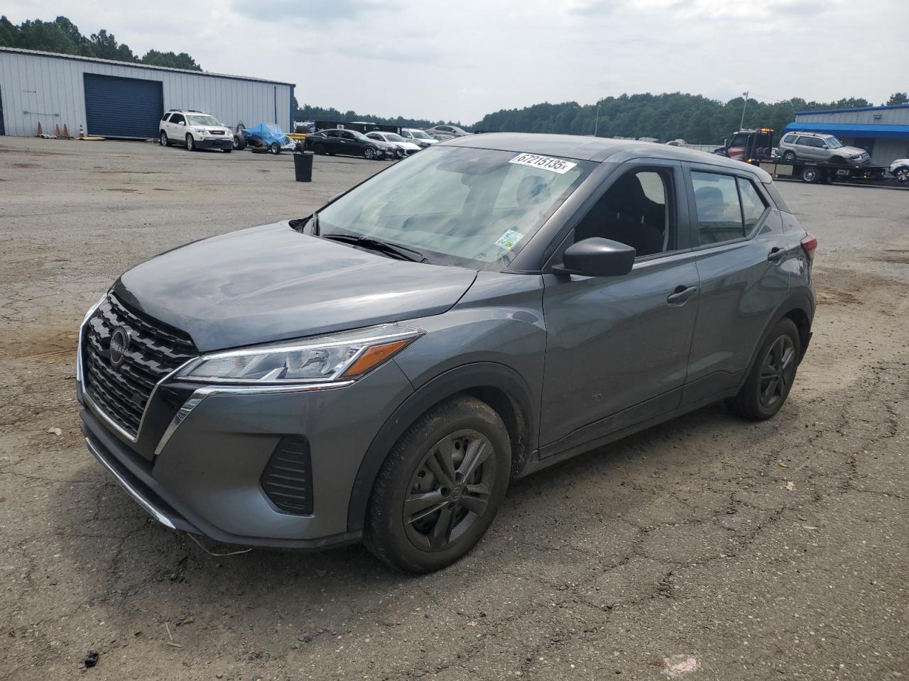 NISSAN KICKS S
