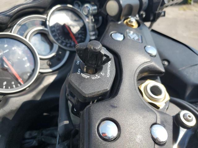 2011 SUZUKI GSX1300 R JS1GX72AXB2102805