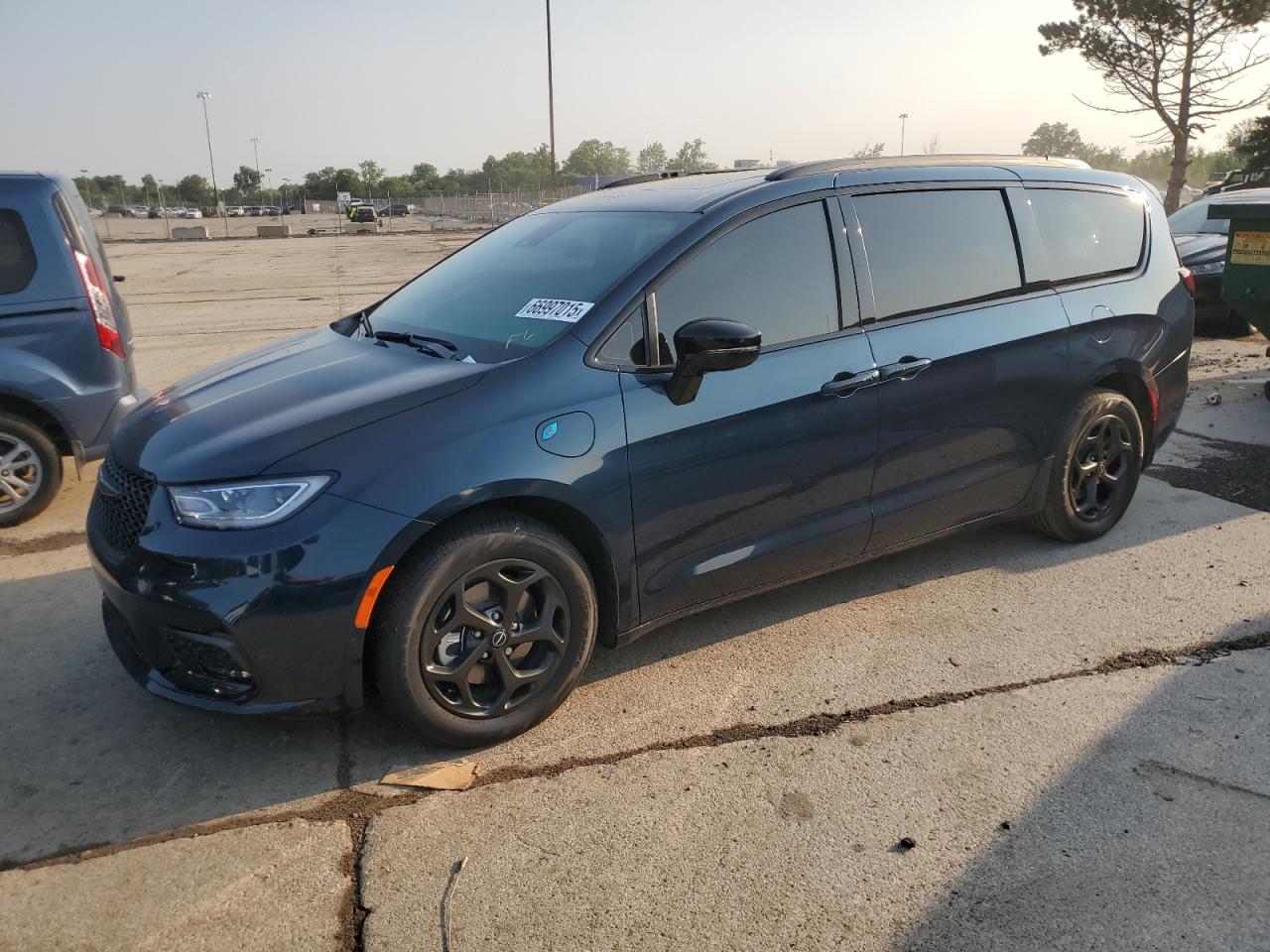 CHRYSLER PACIFICA HYBRID SELECT