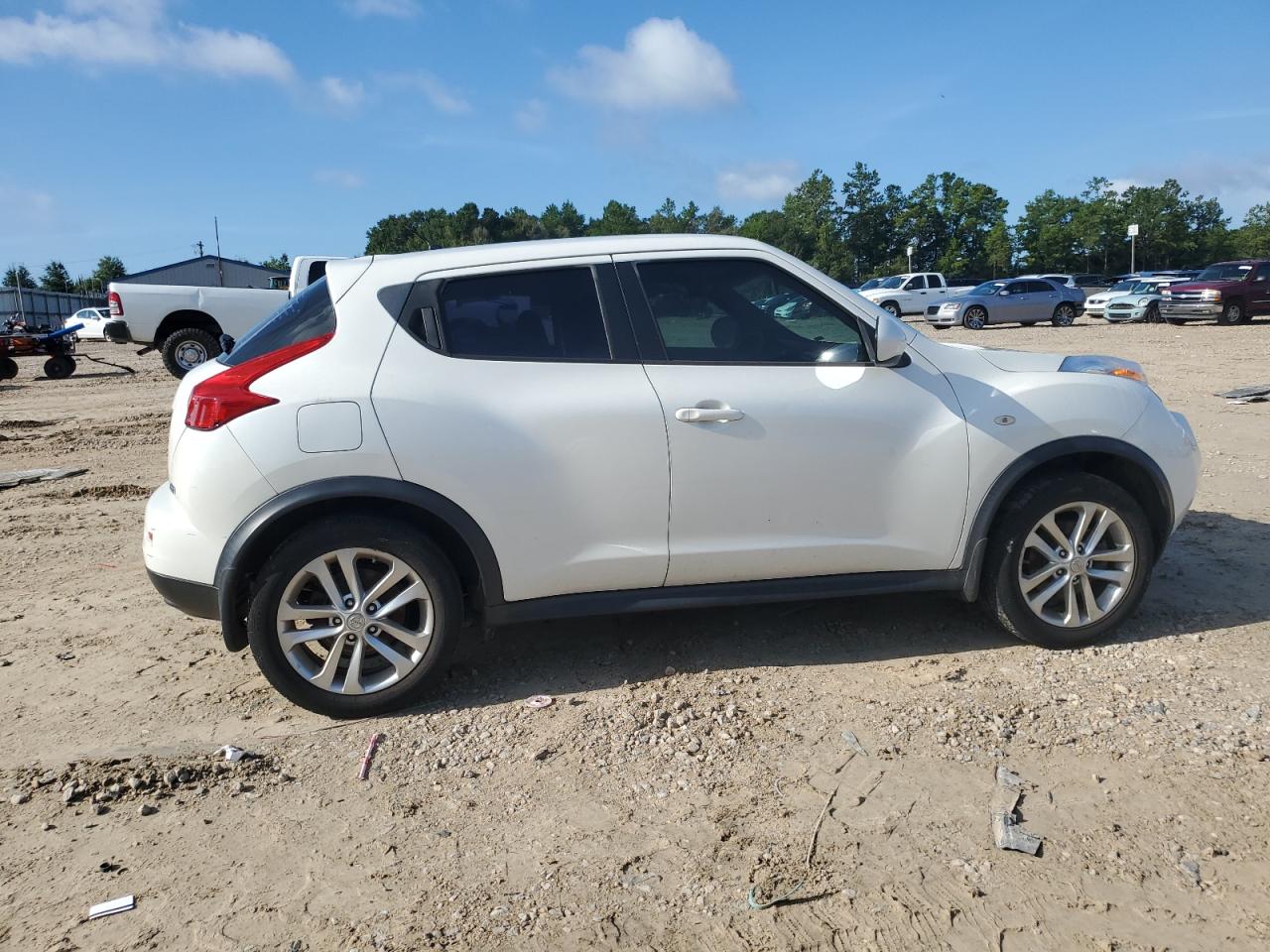 NISSAN JUKE S