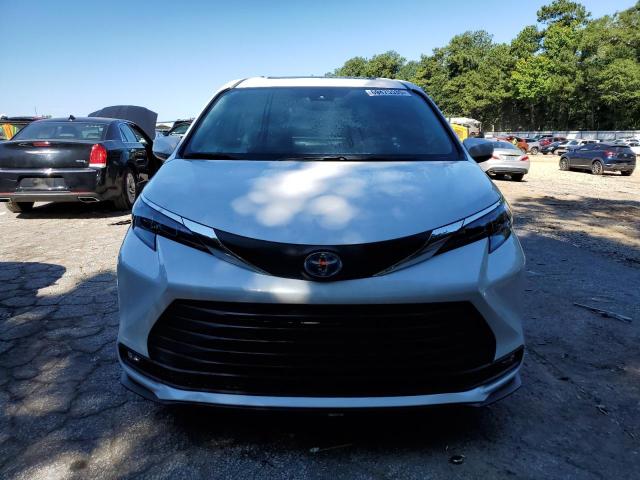 2025 TOYOTA SIENNA XLE 5TDYRKEC2SS258012
