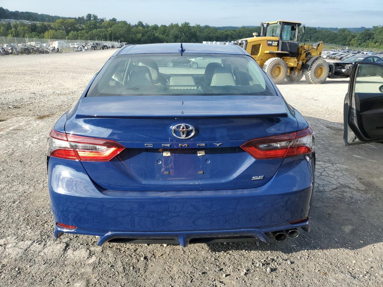 TOYOTA CAMRY SE NIGHT SHADE