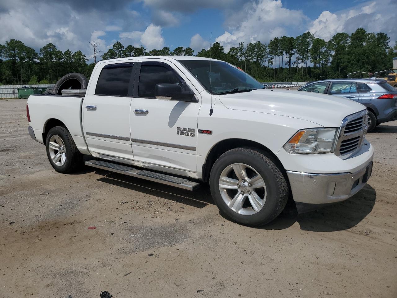 RAM 1500 SLT