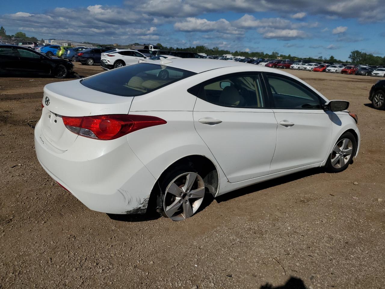 HYUNDAI ELANTRA GLS